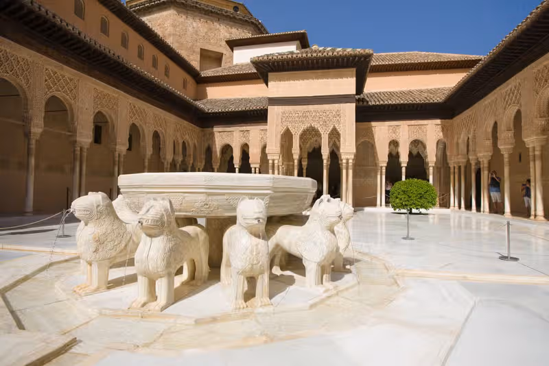 Alhambra & Nasrid Palaces Guided Tour